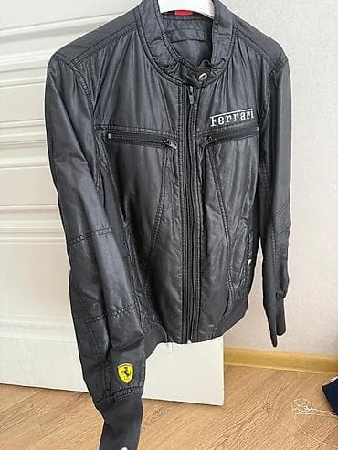 isci geyimi: Ferrari resmi dukaninnan baha alinib s olcu QADIN ÜÇÜN KURTKA yenidi — 2