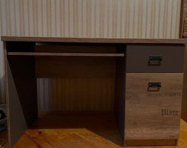 Kompüter masası, İşlənmiş, Açılmayan, MDF, Kvadrat masa lalafo.az -da Kompüter masası, İşlənmiş, Açılmayan, MDF, Kvadrat masa