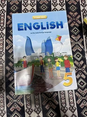 “English 5 – Student Book” (İngilis dili 5) dərsliyi Sadəcə şəkildəki