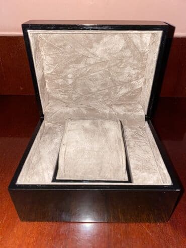 Eynəklər: Lüks saat/qolbaq qutusu Materiali bərk korpus parlaq piano-qara — 7