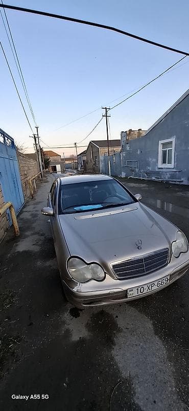 mersedes peci: Mercedes-Benz 220: 2.2 l | 2001 il Sedan — 6