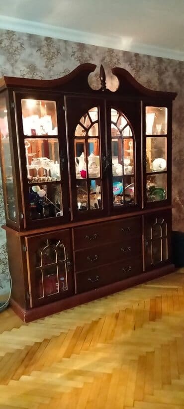 duz otagi bakida: Servant, Malayziya — 1