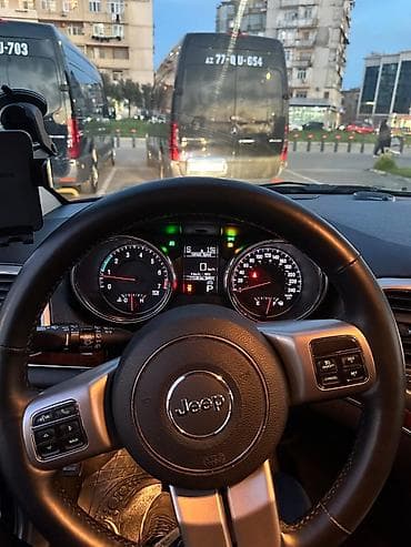Jeep Grand Cherokee: 3.6 l | 2012 il 93500 km Ofrouder/SUV — 5