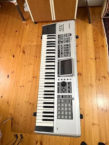Sintezatorlar: Roland Fantom X6 sintezator/workstation - 61 klaviş, aftertouch və — 7