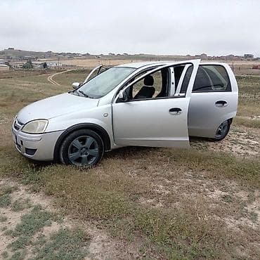 Opel Corsa C, 5 qapılı hetçbek, gümüşü rəng. - Sürətli və qənaətcil — 5