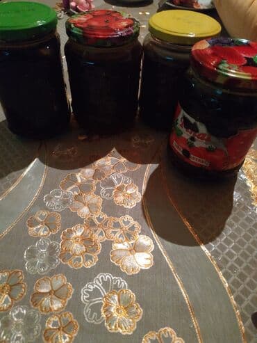 ağ gilas mürəbbəsi: Qoza behmezi satılır Şişka qozasinin behmezi kilosu 35 manata qaza — 2