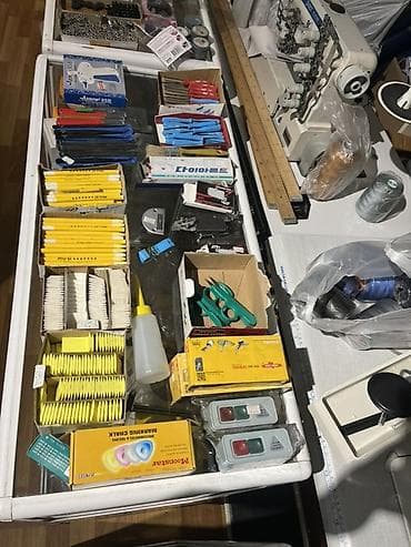 Аристоны: Britex elektron idarəetməli sənaye tikiş maşını - Marka/model: Britex — 9