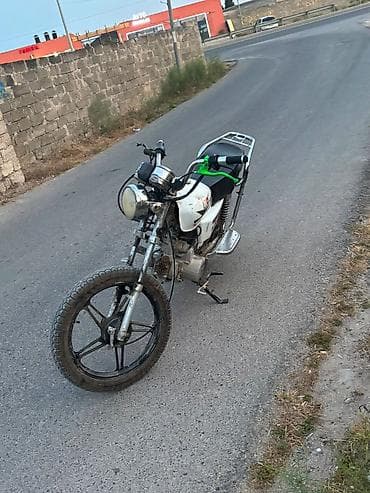 Salam moto təcili olaraq satılır heç bir prablemi yoxdu ətraflı — 2