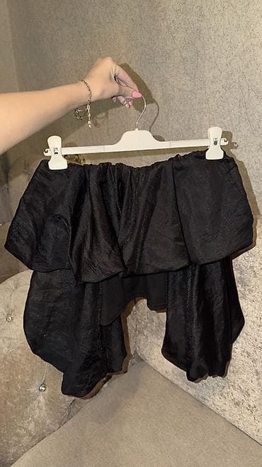 yeni il geyim: Bluz koynek standart olcu dartinan yenidir Qara şifon/qaymaqlı parça — 2