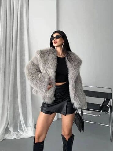 BMW: Boz rəngli süni xəz qadın pencəyi - Model: qısa kəsim, rahat — 2