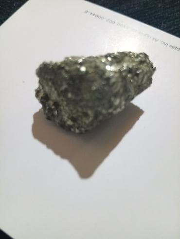 Aksesuarlar: Metallic parıltılı mineral nümunəsi - Rəng: gümüşü-boz, güclü metalik — 3