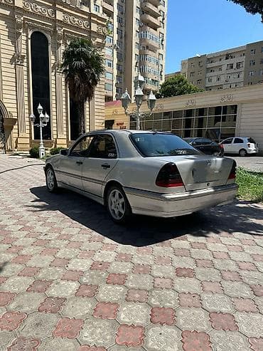 Nəqliyyat: Mercedes-Benz C-Class: 2.2 l | 1997 il Sedan — 5