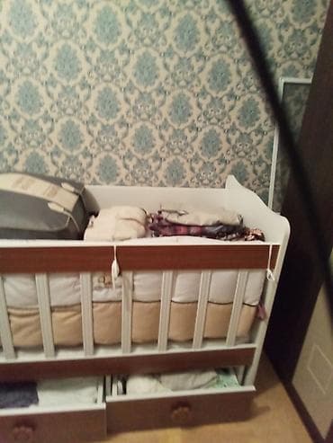 Oğlan və qız üçün, İşlənmiş, Dördbucaq, Beşik, Matras ilə, Yellənmə mexanizmsiz — 1
