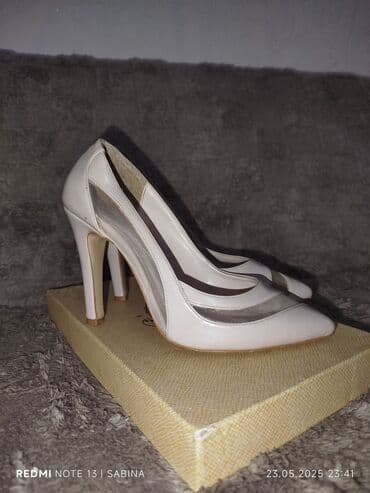 Tuflilər, Ölçü: 36, rəng - Bej, İşlənmiş lalafo.az -da Tuflilər, Ölçü: 36, rəng - Bej, İşlənmiş