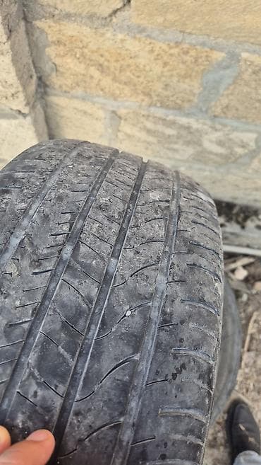 qazel teker: 225/45 ZR17 94W ölçülü. 3 eded tekerdi 1 i desildi deye deyisdim — 3