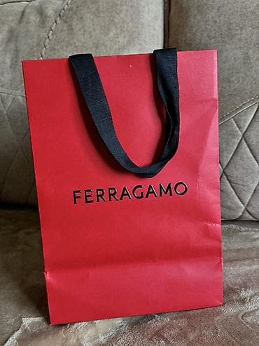 Картины и портреты: Подарочный пакет, Новый, цвет - Красный, Самовывоз, Платная доставка — 1