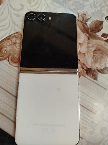 samsung z flip 3: Samsung Galaxy Z Flip 5, 512 GB, rəng - Ağ — 3