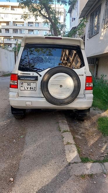 Mitsubishi: Mitsubishi Pajero: 1.8 л | 2000 г. 164000 км Внедорожник — 2