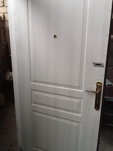 seyf qapılar kataloqu: Seyf qapı yaxşı vezyetdedi zamok iceri cöl elcekler teze sekilde nece — 1