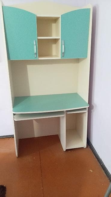 Uşaqlar üçün funksional yazı masası və üst şkaf.unvan merdekan - — 1