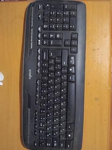 bakcell modem satilir: Logitech simsiz klaviatura Xüsusiyyətlər: - Tam ölçülü klaviatura — 1
