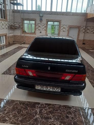 diskler teker: Lada Samara sedan - Kuzov: 4 qapılı sedan, qara rəng - Mühərrik — 1