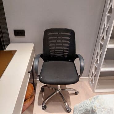 стул на колесиках: Bu ofis kreslosu uzun müddətli istifadə üçün rahatlıq təmin etmək — 2