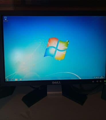 Dell lcd monitor. Problemi yoxdur şunuru ilə birlikdə verilir. Ünvan 