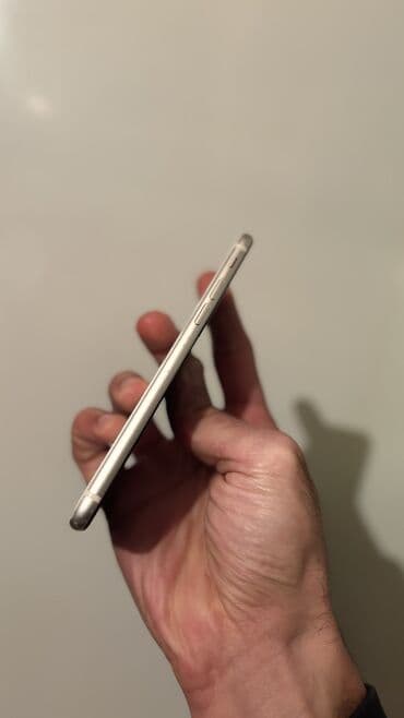 iphone se 2016: IPhone SE 2022, 64 GB, Black Titanium, Barmaq izi — 5