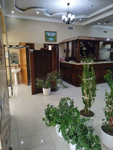 sumqayit bulvarinda restoranlar: Ziya Bünyadov Prospektinde Omid ticaret merkezinin yanında,Yegane — 9