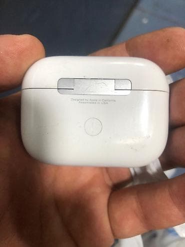 apple macbook: 🍎 Apple AirPods Pro 2 (USB-C) Original Satılır. Qulaqlıq tam işlək — 5
