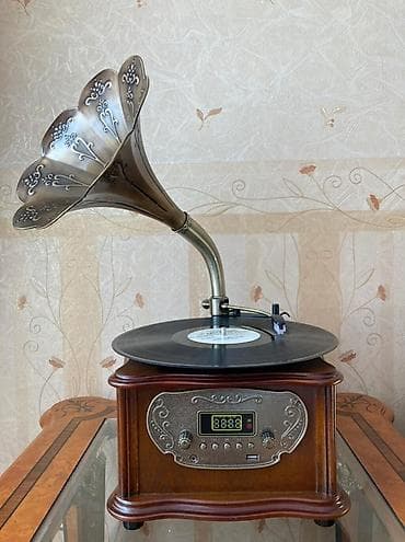 sat kitablari: Çox gözəl və estetik retro qrammofon satılır. Məhsul tam yenidir — 2