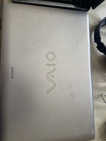 Sony VAIO noutbuk Model: PCG-61611M (şassi indeksi), Sony VAIO