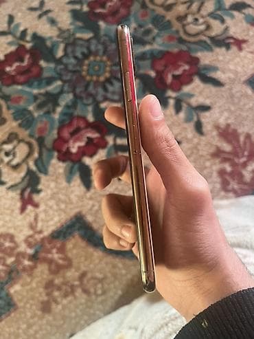 300 manatliq telefonlar: IPhone Xs Max, 256 GB, Qızılı, Face ID — 4
