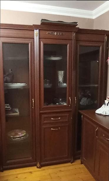 Məhsul: Qonaq otağı üçün vitrinli mebel dəsti + servis qabları — 4