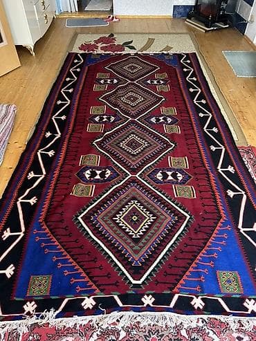 3 esre yaxin yasi var kilim