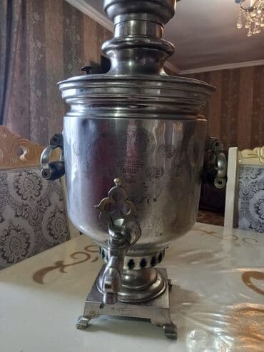 Velosiped aksesuarları: Antik samovar – metal korpuslu, klassik “vano” formalı dizayn. Üst — 1