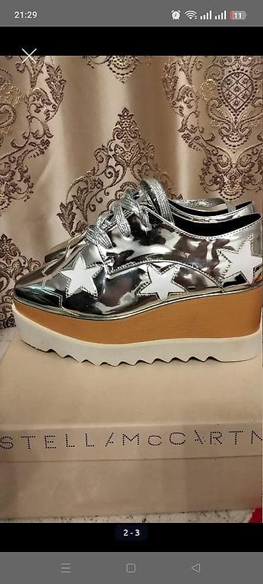 bemsa ayaqqabı: Stella McCartney brendinin gümüşü rəngli ulduz naxışlı platforma — 2
