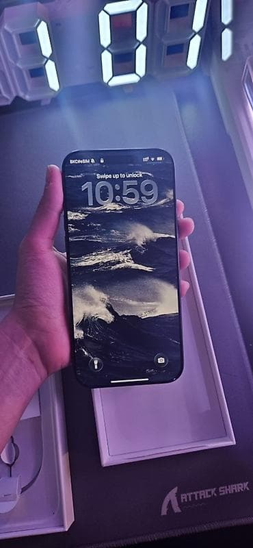 şarj: IPhone 17 Pro Max, 256 GB, Mavi, Barmaq izi, Simsiz şarj, Face ID — 4