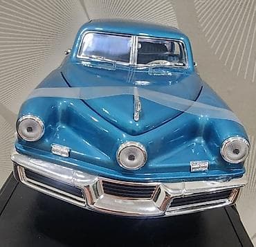 Спорт и отдых: Kolleksiya üçün orijinal avtomobil modeli. M 1/18 . Road Signature — 5