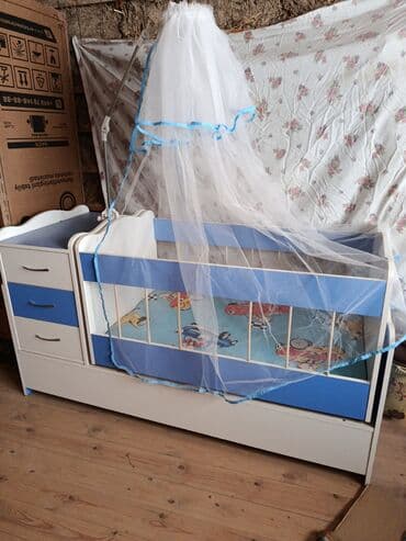 купить кровать трансформер: Для девочки и мальчика, Б/у, Четырехугольная, Колыбель, С бортиками, С матрасом, Без механизма качания — 3