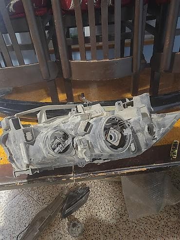 muravey zapchast: Renault megane sol ön fara bağlanan yerləri qırılıb üst tərəfdə şüşədə — 2