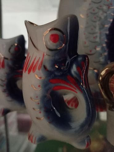 farel balığı: Porcelain “Balıq” qrafin dəsti - Tərkib: 1 ədəd böyük balıq formalı — 3