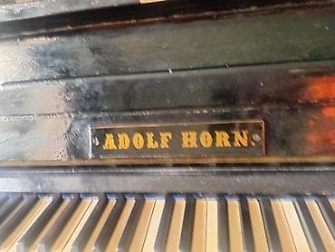 instrumenti: Antik piano. Islek veziyyetdedir. Kokletmek lazumdir. Alman aletidir — 4