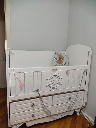Oğlan və qız üçün, İşlənmiş, Dördbucaq, Beşik, Matras ilə, Yellənmə mexanizm ilə — 1