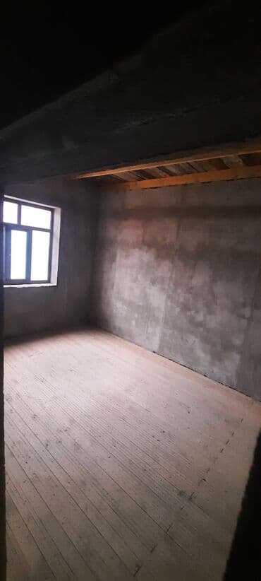 zaqatala satiliq evler: Binə 4 otaqlı, 110 kv. m, Təmirsiz — 10