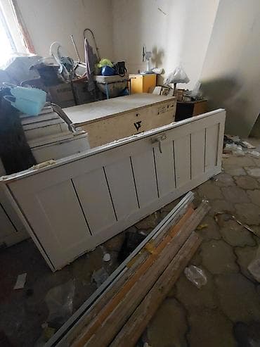 plasdiq qaplar: Salam taxta qapı 5 ədəddir.iki ədəddə ağ qapıdır — 2