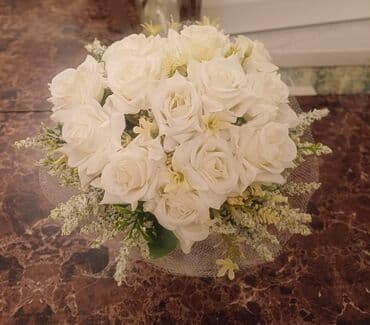 Декор и интерьер: Gəlin gülü bir dəfə istifadə olunub Qiymət 25 manat — 1