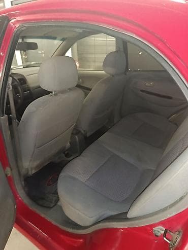 triangle teker: Kia Rio: 1.5 l | 2002 il Sedan — 6