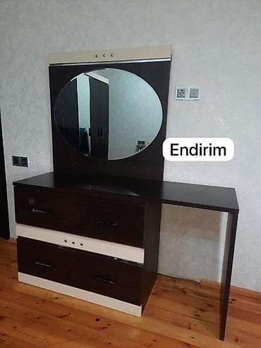 Aynur 2 💃Kamod satılır Təcili evden cıxmaldır Qiymət 99 azn Ünvana